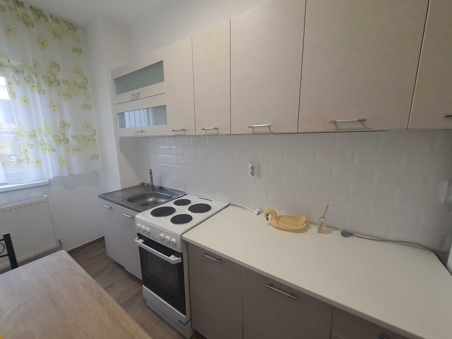 PF inchirez ap 2 camere decomandate cu parcare zona Buna Ziua