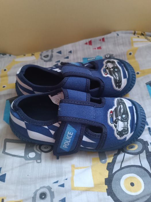 Детски пантофи 25,27,28,31 номер