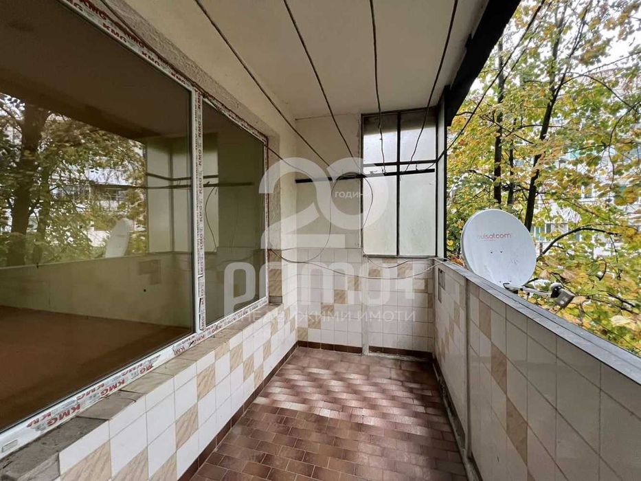 Продава се Тристаен апартамент в Велико Търново, Център - 71 кв.м за 1057 €/кв.м - Снимка #9