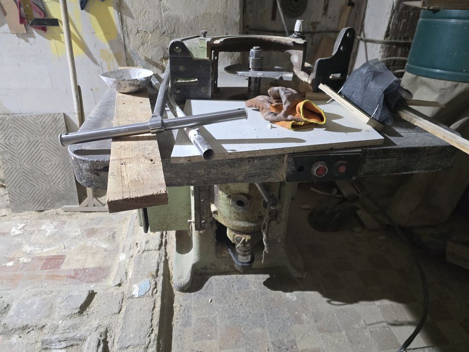 Станки по деревообработке.