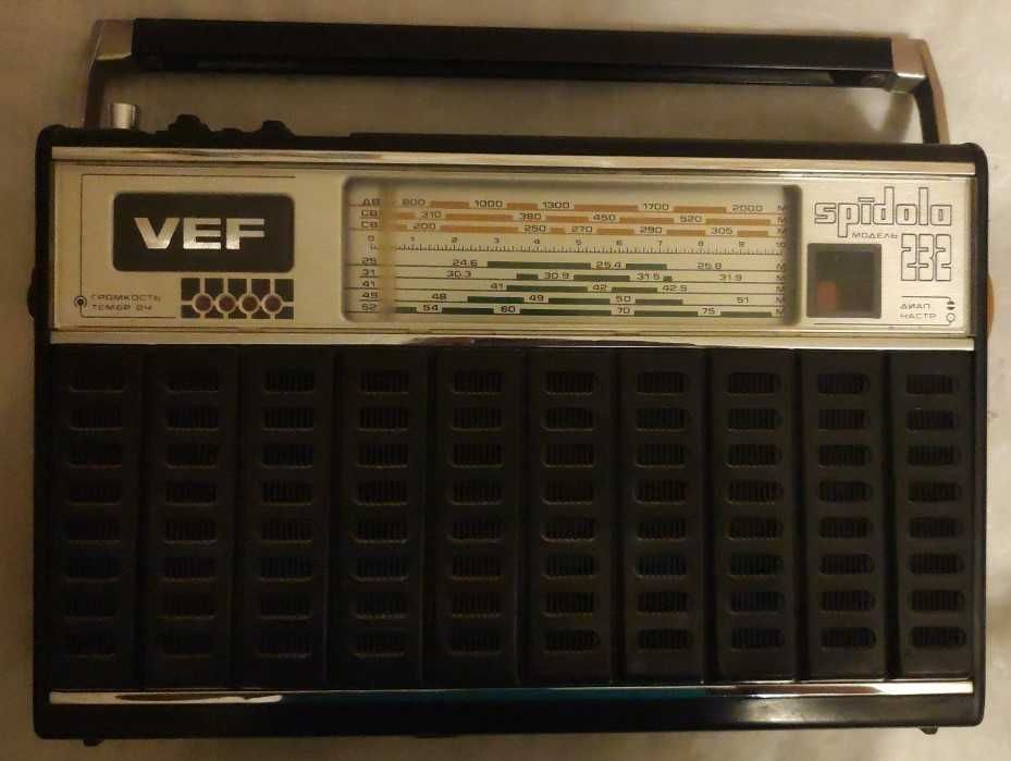 VEF Spidola 232 — винтажный радиоприёмник СССР (Рига) Латвия