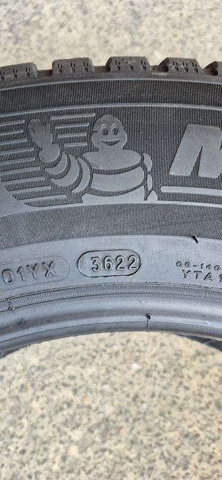 2 anvelope M+S Michelin 235/60/17,dot 2022.Pretul este pe bucata.
