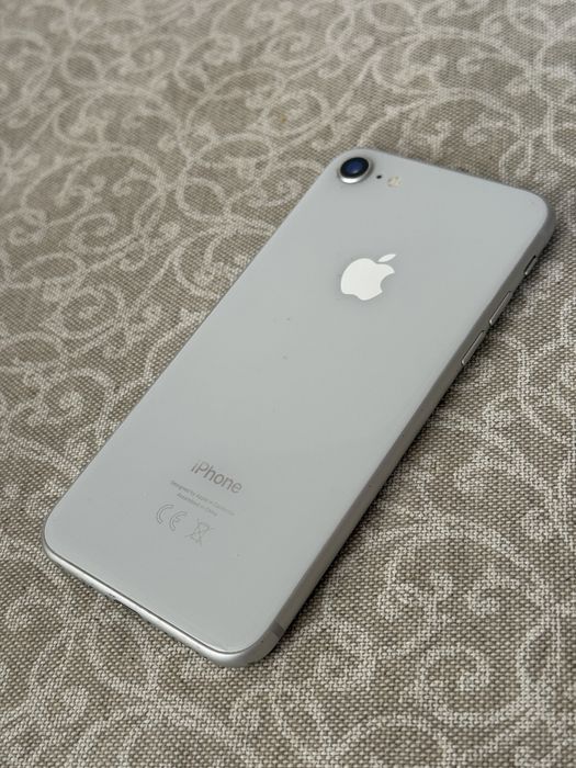 iPhone 8 за части