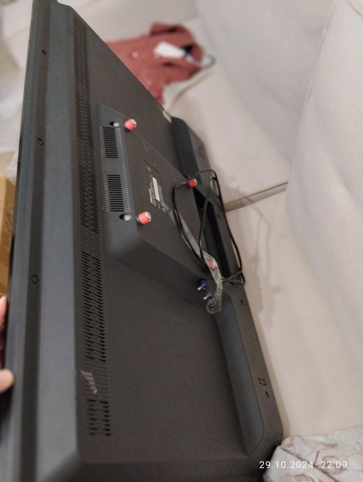 Продам телевизор Hisense