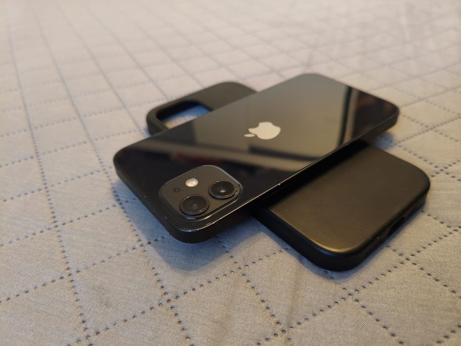 iPhone 12 64GB – Black