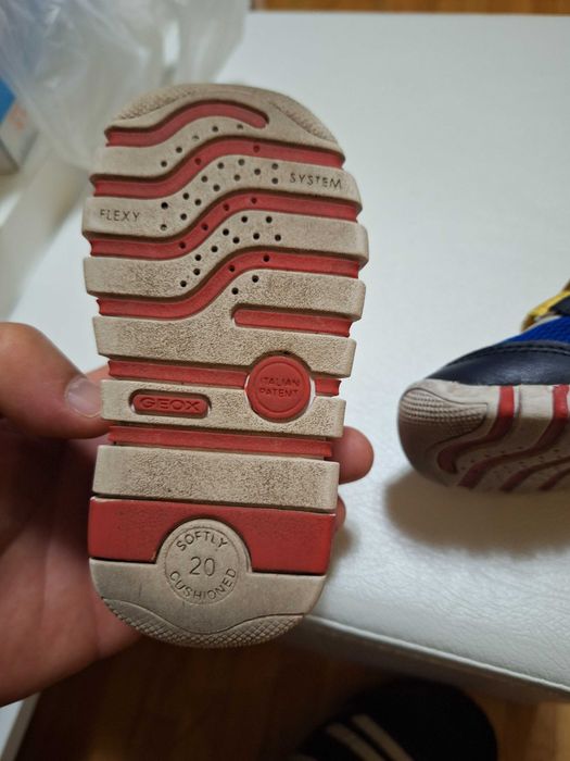 Продавам маратонки Geox размер 20