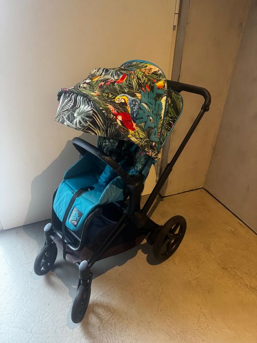 Cybex e-Priam комплект с кош за кола и аксесоари