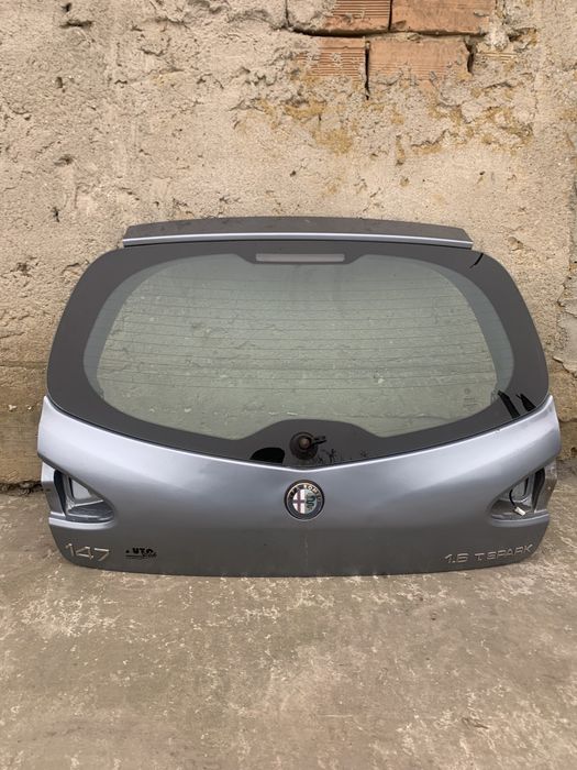 Трета врата / Багажник Alfa Romeo 147