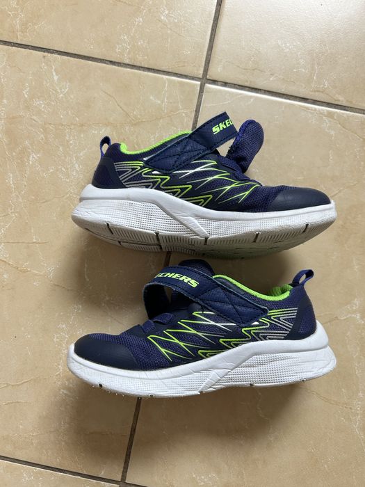 Adidasi Skechers, marimea 25, 15 cm si marimea 26 (16 cm)