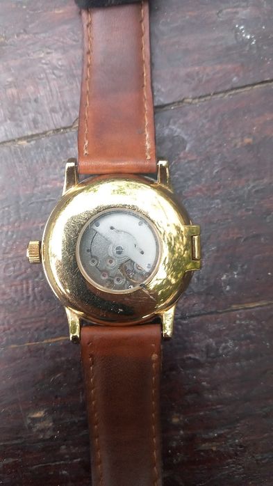 Продавам часовник ROTARY