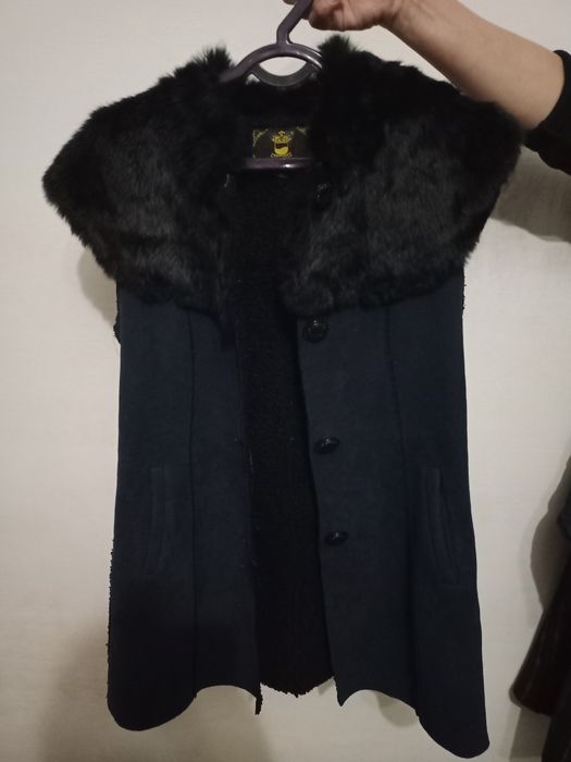 Женская безрукавка