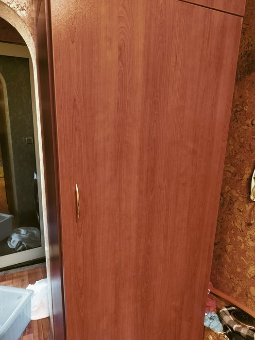 Падащо легло в гардероб