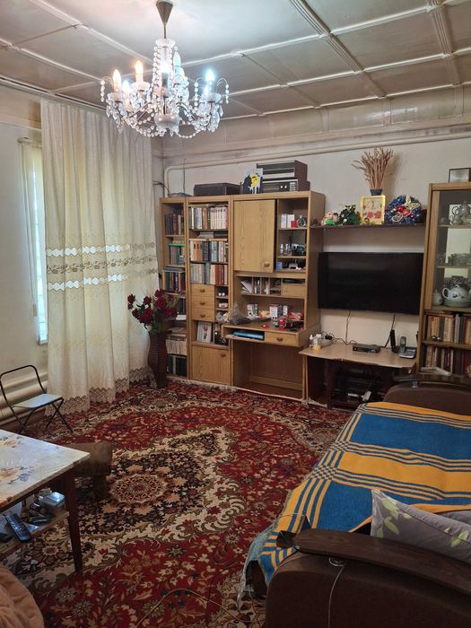 Продаётся участок близко к ул.Себзор.