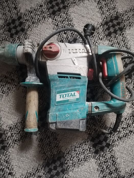 Перфоратор сотилади