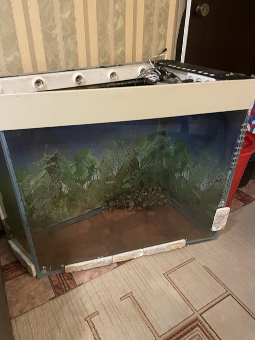Срочно, продам аквариум