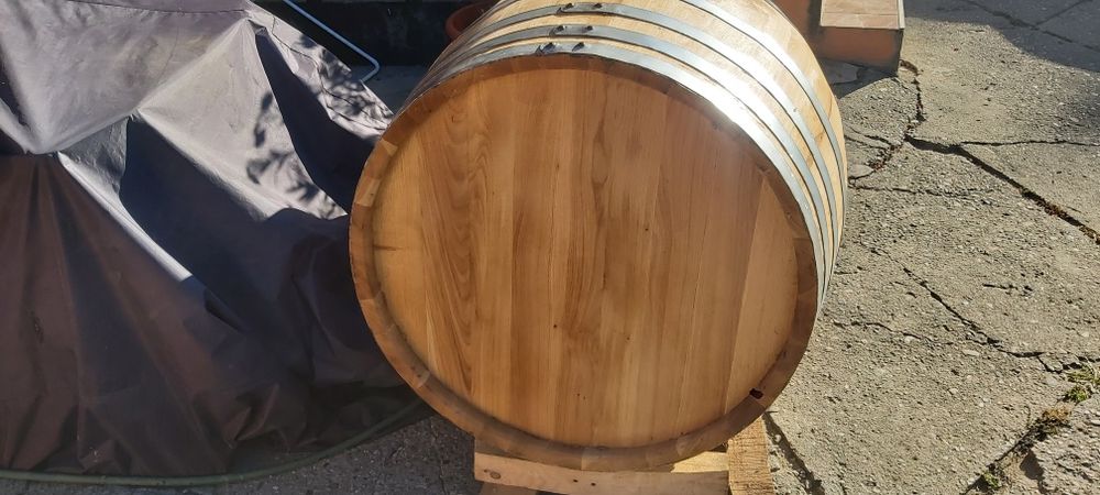 cada,tocitoare ,zacatoare,butoaie lemn butoaie stejar butoaie vin