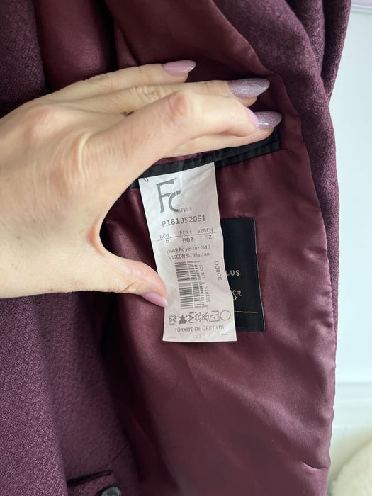 Costum barbati visiniu