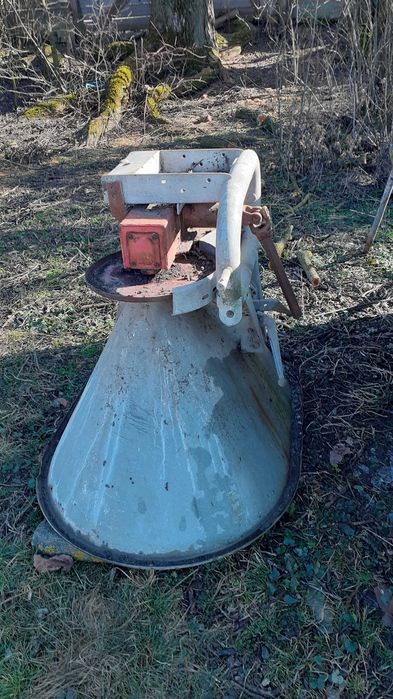 MIG împrăștiat îngrășeminte chimice