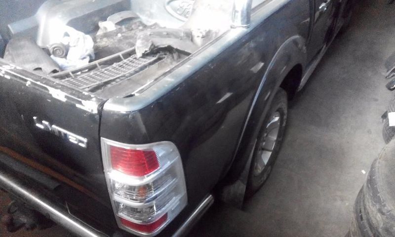 За части Форд Рейнджър 2.5 TDCI 143PS, двигател 67,000км, авточасти