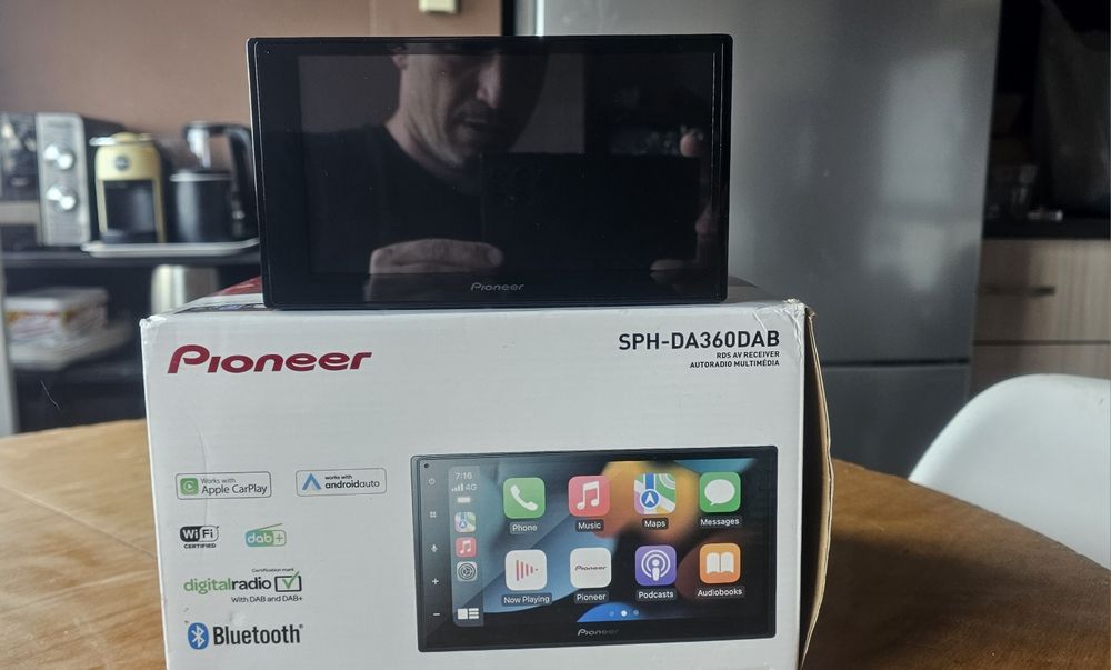 Продавам Pioneer sph-da360dab wifi