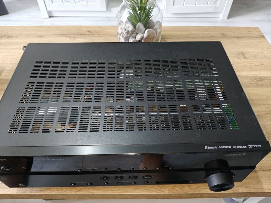 Ресивър Yamaha RX-V379