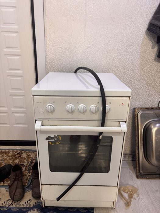 продам газ плиту, рабочая.