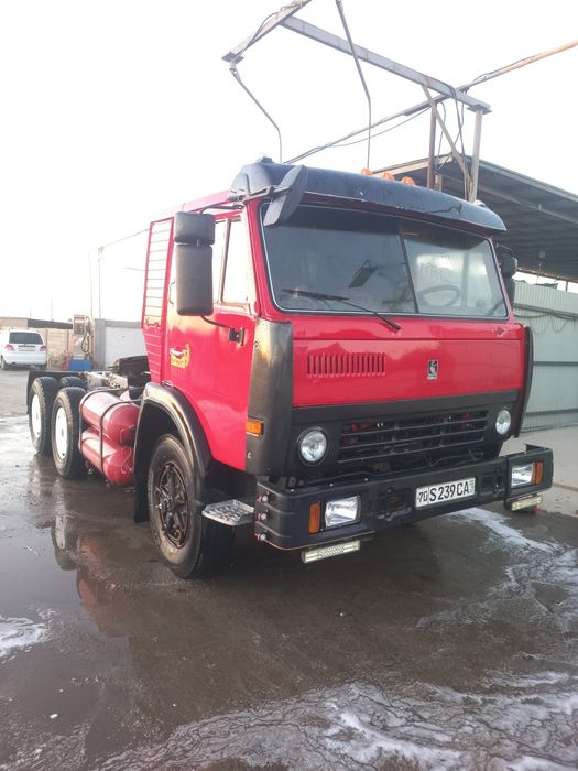 Kamaz tegach sotiladi