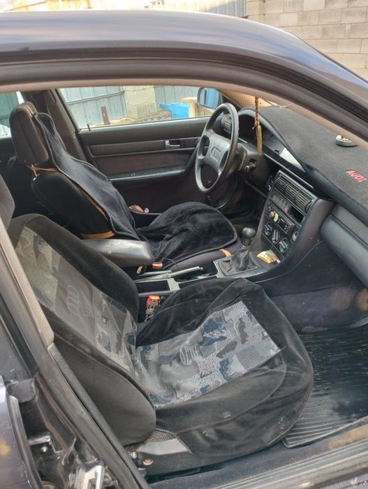 Срочно Продам Ауди с4 2.3