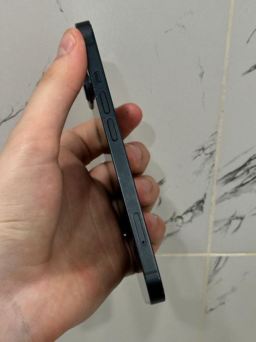 Продам или обменяю айфон 13