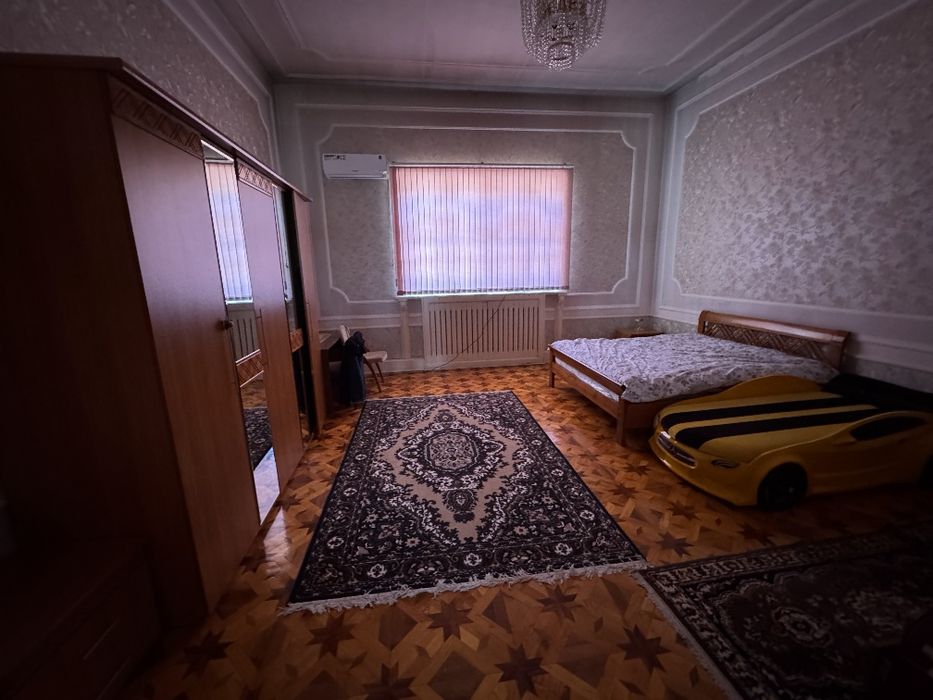 Дом Охунбобоев! Угловой 15 соток по цене земли. Возможен бартер.