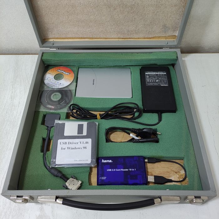 Ноутбук Ретро Toshiba