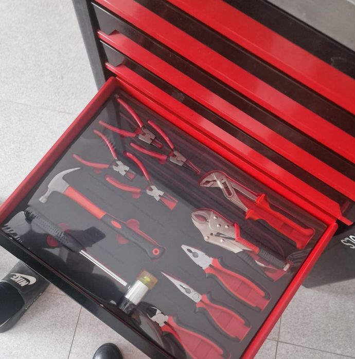 Продам набор инструментов