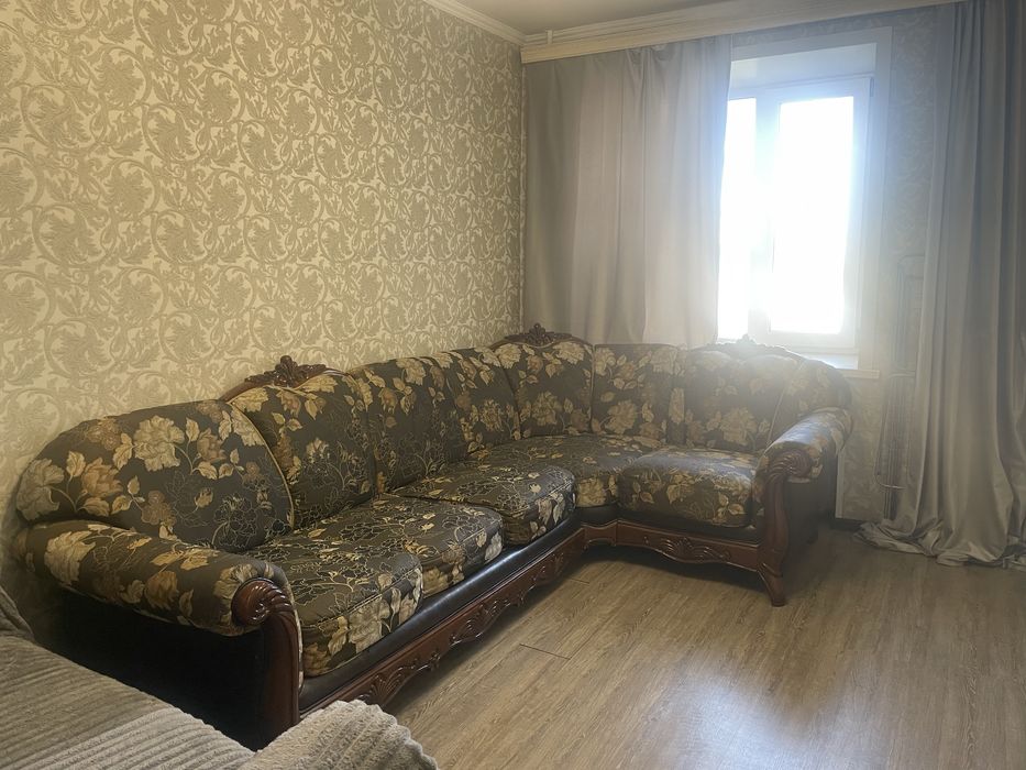 Продам раритетный диван , раскладной