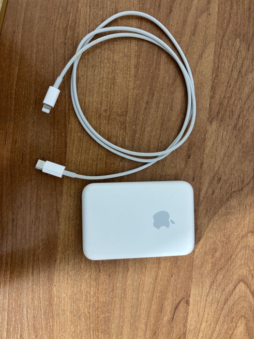 Power Bank (максейф)на айфон