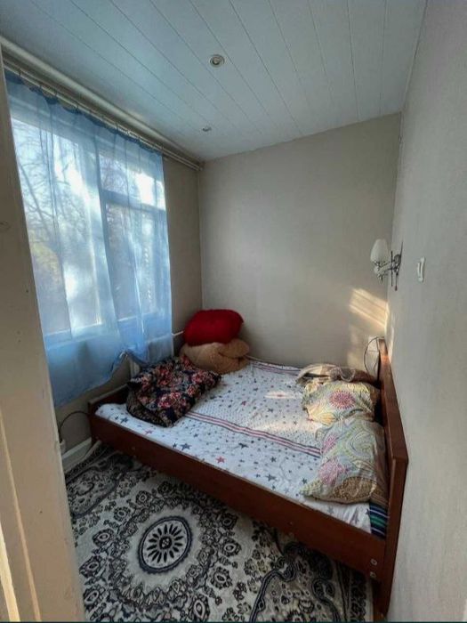 Квартира сотилади 1в2/4/4