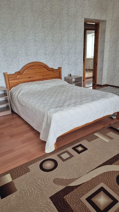 Продам кровать с чистого дерево