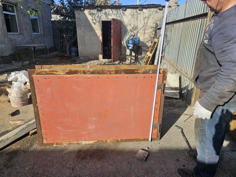 Металлическое окно для углярки