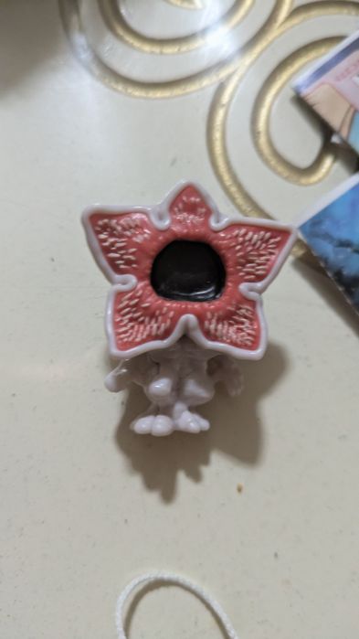 Фигурки из коллекции очень странные дела