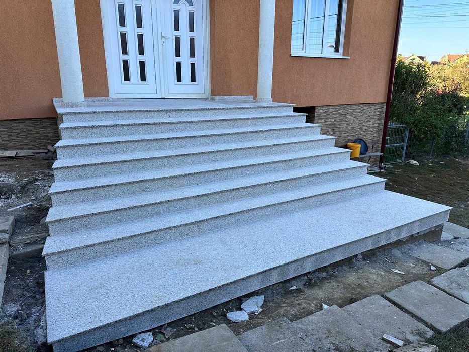 Granit fiamat  pentru scari exterioare