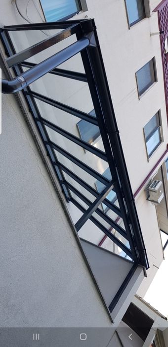 Pergole Sere Terase cu pereții și acoperiș din sticlă aluminiu și fier