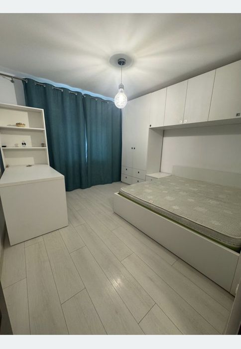Închiriez apartament 3 camere, 2bai, Centrala termica