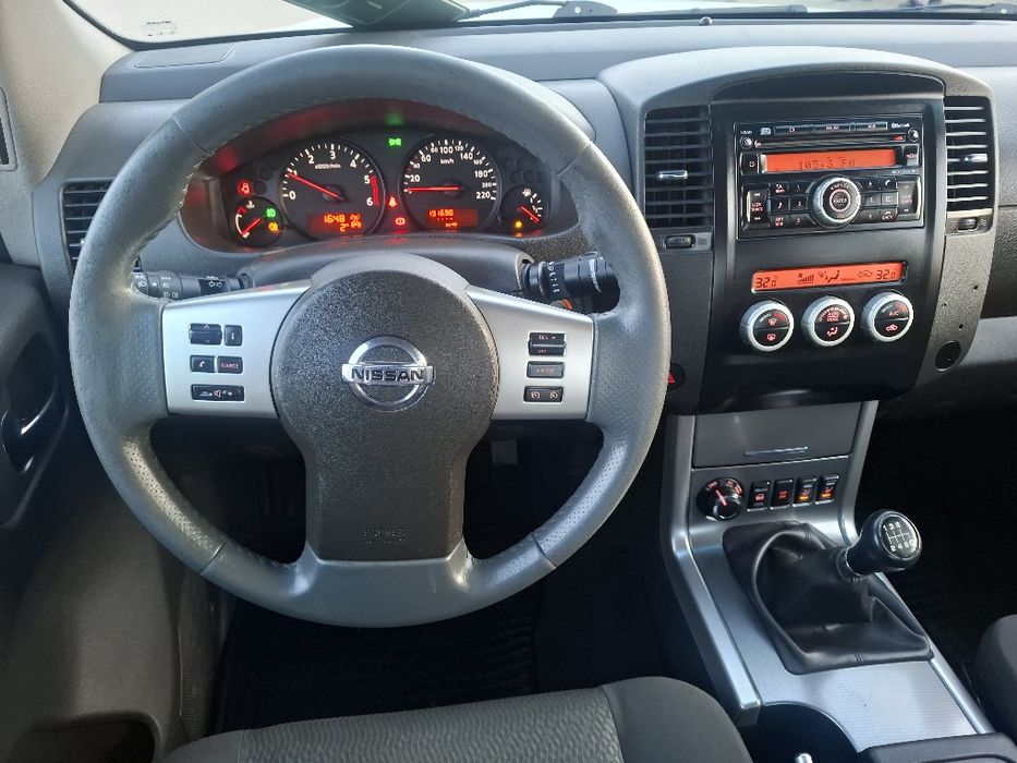 Nissan Navara 2.5 Dci 190 cp  4 x 4 Autoutilitar N1 an 2011.10 Euro5