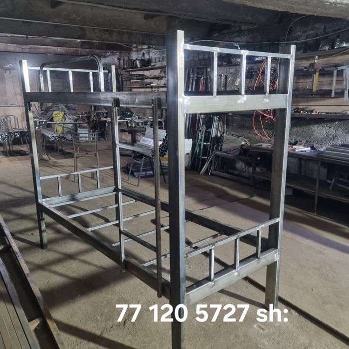 Двухьярусная кровать