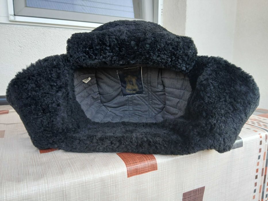 Зимна шапка тип ушанка