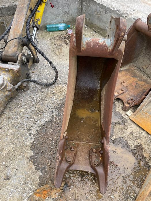 Кофа за комбиниран багер