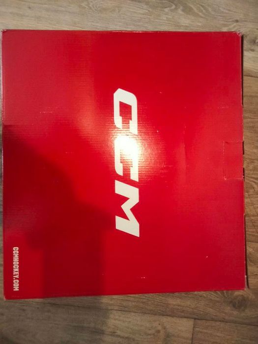 Продам КОНЬКИ новые