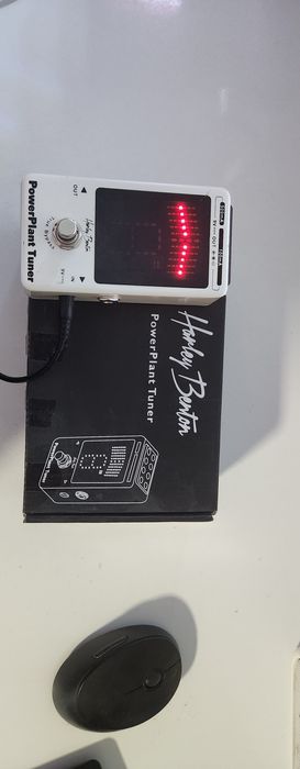 Tuner cu sursa pedalier Harley benton