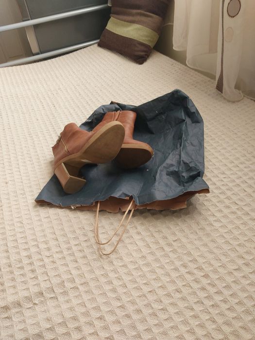 Дамски обувки.Елегантни .