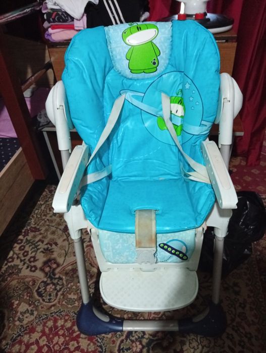 Стульчик для кормления.