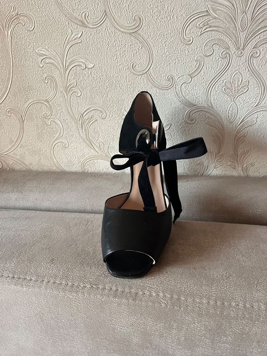 Продам туфли кожаные